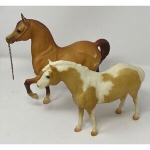 Breyer 20 Misty of Chincoteague + 889 Ranger Cow Pony Horse